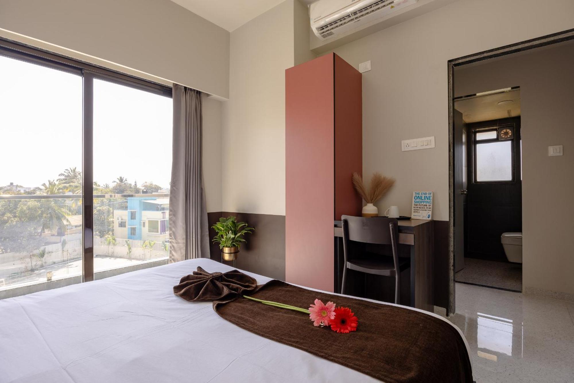 Saavi Suites Daman Luaran gambar
