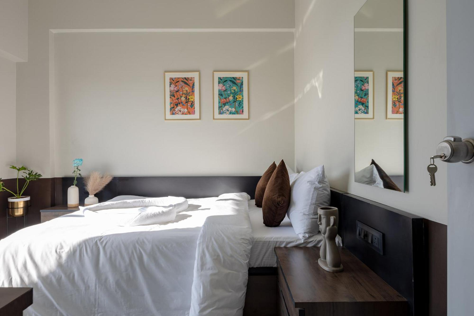 Saavi Suites Daman Luaran gambar